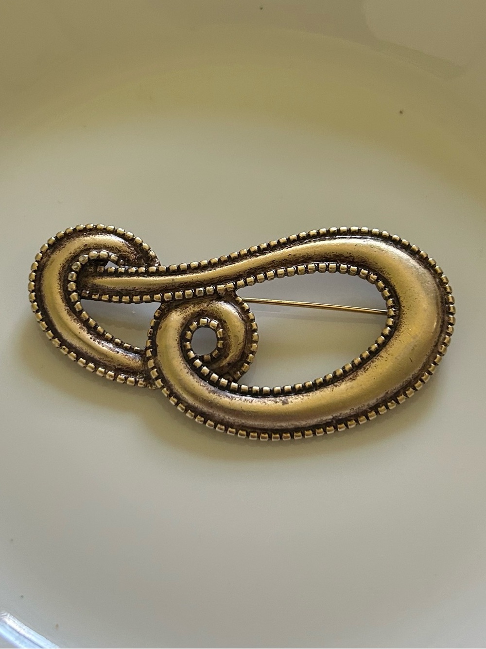 Vintage Gold Tone Metal Knot Brooch